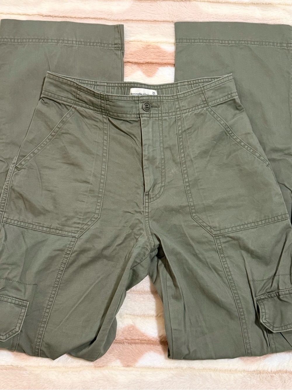 Abercrombie & Fitch Olive Green Wide-Leg Cargo Pants